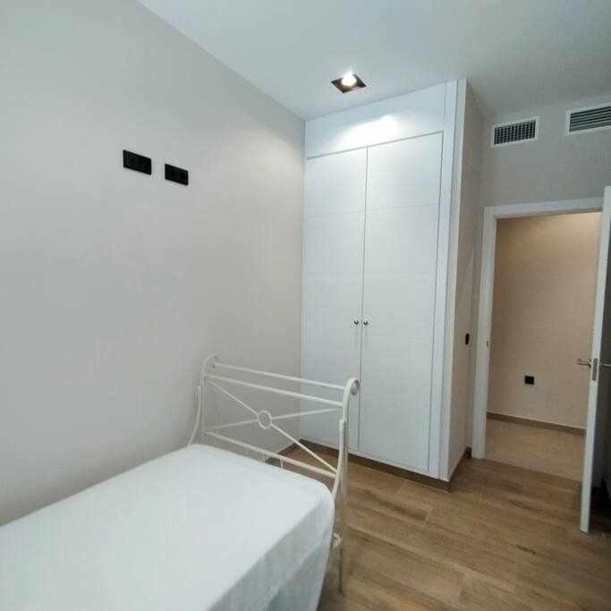 Apartamento Estupendo piso en la playa victoria Cádiz Exterior foto